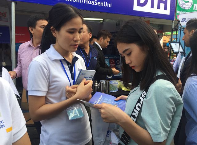 Học sinh tìm hiểu các phương thức tuyển sinh đại học năm 2019