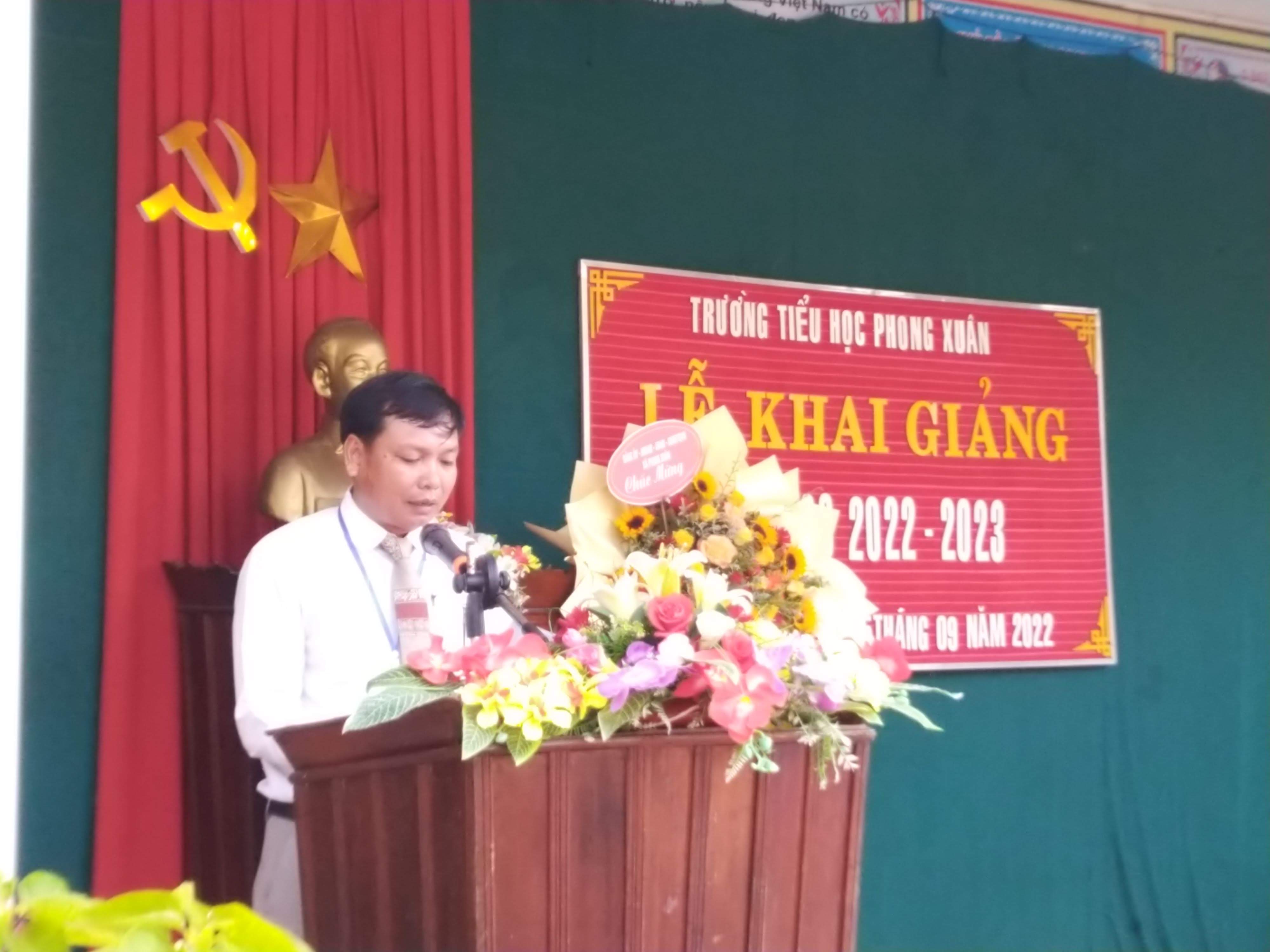 Thầy Nguyễn Văn Sinh Đọc Thư của Chủ tịch Nước